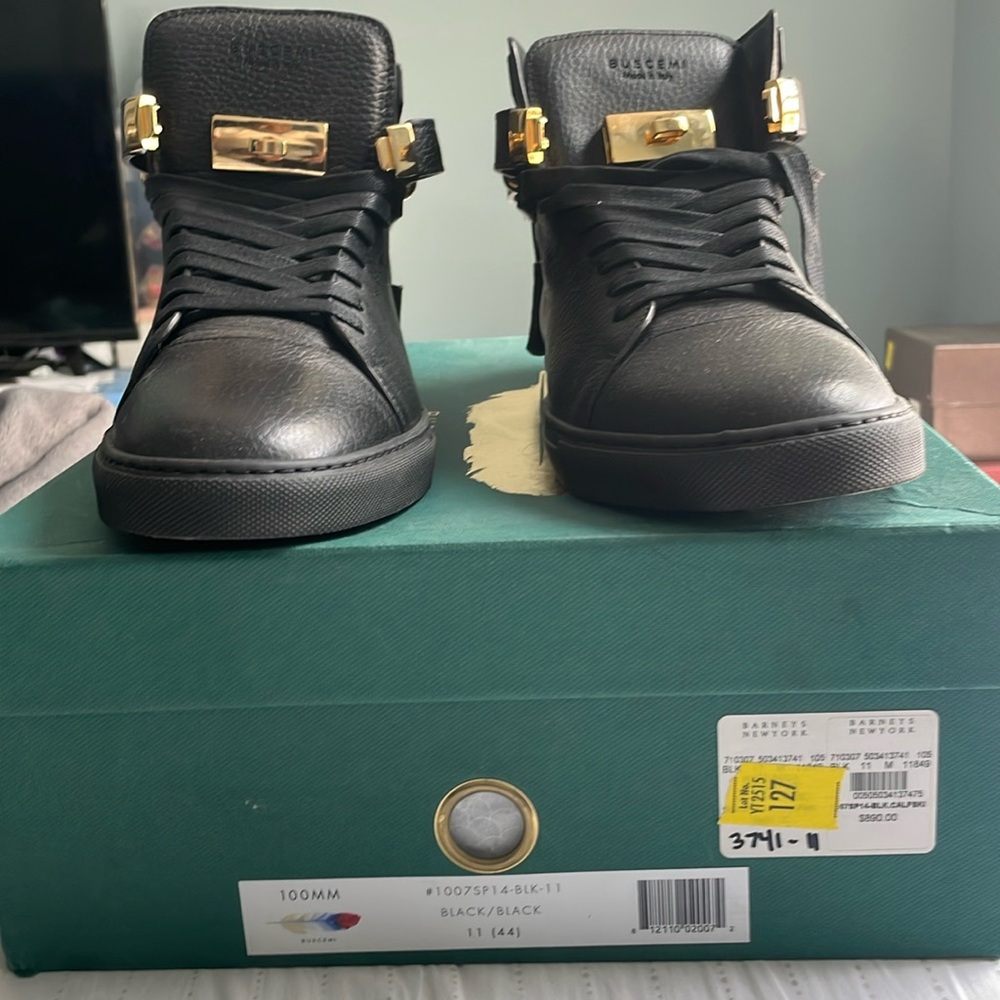 Black on black BUSCEMI size 11 (44)